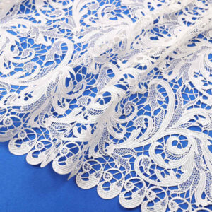 Ornate White Floral Water-Soluble Guipure Lace Fabric SW1017
