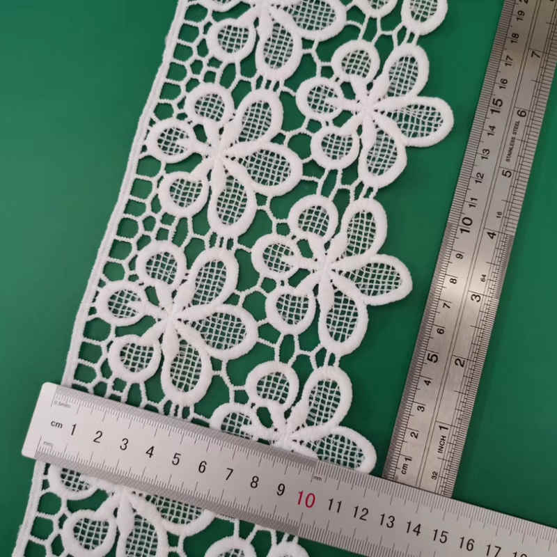 White Water-Soluble Small Floral Border Trim TRLM1111