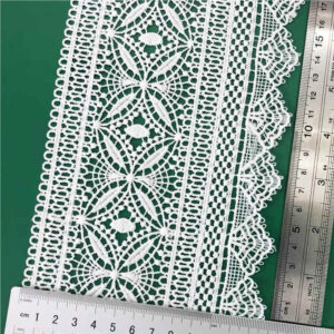 White Water-Soluble Petal Border Border Trim TRLM1141