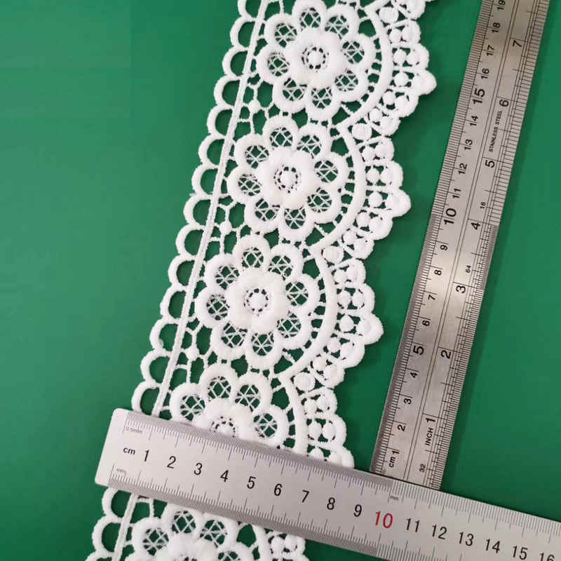 White Water-Soluble Linear Floral Border Trim TRLM1147